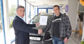 Тест на „Форд Куга“ донесе разходка за двама до Париж на граничен полицай