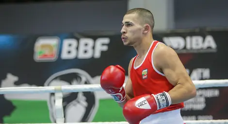 Русенският боксьор Радослав Росенов с пета европейска титла