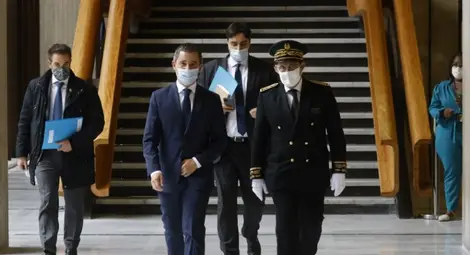 Френското правителство забрани групировката "Сивите вълци"