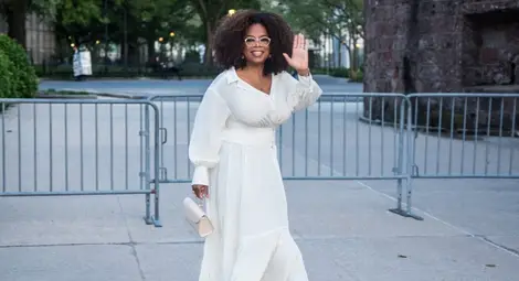 Опра Уинфри изолира мъжа си след командировка