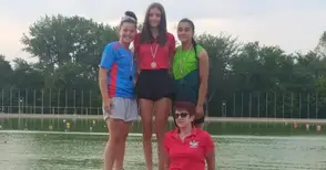 Кану-каякът в „Локо“ с  пълни от медали лодки