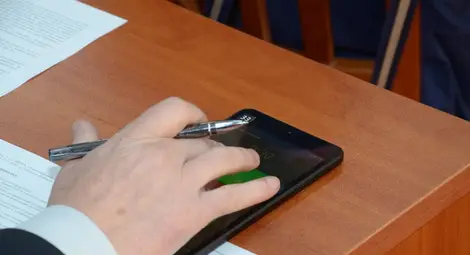 Общинските съветници с половин заплата, ако не стоят до края на сесията