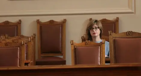 Захариева: Ще покажем, че има политическа подкрепа за съществена съдебна реформа