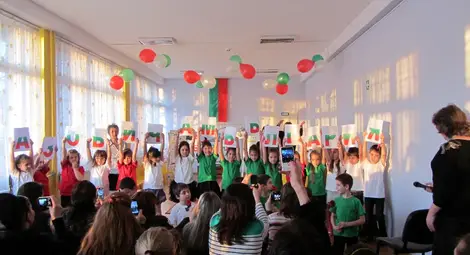 Урок по родолюбие изнесоха  деца от "Червената шапчица"