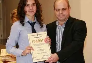 Даровити деца получиха награди от кмета Пламен Стоилов /галерия/