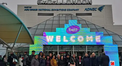 Преподаватели свериха часовниците си със световни образователни технологии