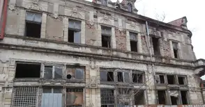 В луксозен бутиков хотел се превръща 110-годишно загиващо архитектурно бижу