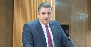 Иво Пазарджиев: Община Русе е поела издръжката на един скъпоплатен турист в лицето на обществения посредник