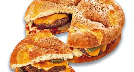 Пица или хамбургер - вечната битка във факти