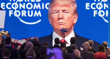 Мощни освирквания за Тръмп в Давос, след като нападна медиите