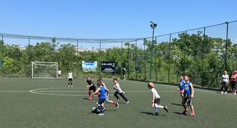 Отборите на СУ „Васил Левски“ и ОУ „Любен Каравелов“ победиха във футболния турнир на Деня на детето в Русе Отборите на СУ „Васил Левски“ и ОУ „Любен Каравелов“ победиха във футболния турнир на Деня на детето в Русе