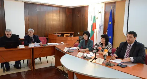 Райнов: Бизнесът да подкрепи учениците с месечни стипендии