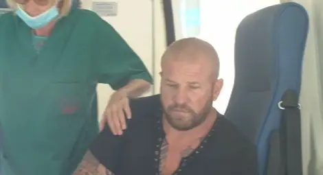 С линейка извадиха Динко от ареста, битият от него си оттеглил показанията