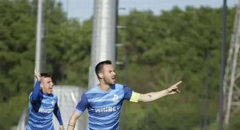 Дани Братоев ликува след попадението си във вратата на &bdquo;Лудогорец&ldquo;.                                                         Снимка: ФК &bdquo;Дунав&ldquo;