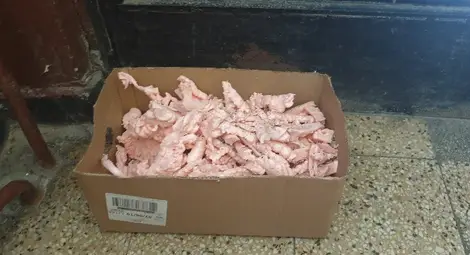 Шумни наематели на &bdquo;Жилфонд&ldquo; запечатаха вход с монтажна пяна за отмъщение?