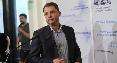 Добрев: Полезно ще е да се обединят АЕЦ и „Марица Изток“ в отделно дружество Добрев: Полезно ще е да се обединят АЕЦ и „Марица Изток“ в отделно дружество