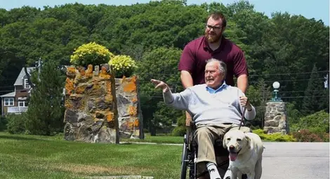 Кучето на Буш - вярно и след смъртта 