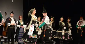 Ансамбъл „Тракия“ разказа своята „Коледна приказка“