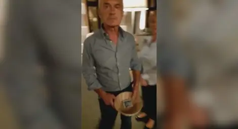 Волен Сидеров в пореден сблъсък с граждани в заведение