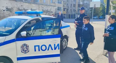 Малките полицаи от &bdquo;Йордан Йовков&ldquo;:Обещавам да уважавам и защитавам хората и да бъда достоен българин. Заклех се!