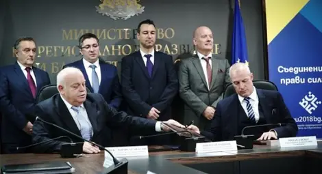 Подписаха договора за изграждане на тол системата Подписаха договора за изграждане на тол системата