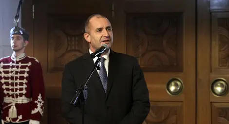 Президентът Румен Радев свали доверие от правителството Президентът Румен Радев свали доверие от правителството