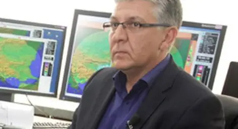 Пак стихия! Ракети разбиват градоносни облаци край Враца, над София е кротко засега