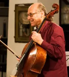 Музика и думи подарява на русенци виолончелистът Венцеслав Николов