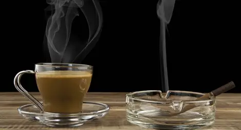 Кафе с цигара - една много, много лоша комбинация