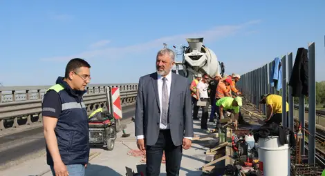 Над 20 000 леки автомобила преминаха през&nbsp;Дунав мост при Русе-Гюргево през последните четири почивни дни