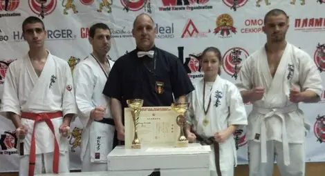 Държавна титла и сребро за каратистите на &bdquo;Русе&ldquo;