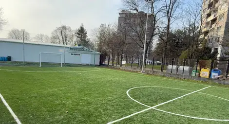 Русе с обновено футболно игрище и съоръжение за овчарски скок Русе с обновено футболно игрище и съоръжение за овчарски скок