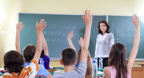 239 ученици по-малко завършили първия срок