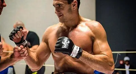 Зарко Савов се готви в Русе за боеве в прочута ММА верига