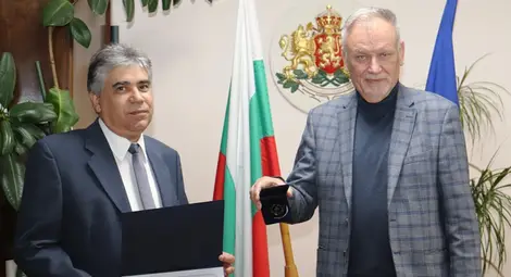 Зам.областният на Русе Валентин Колев единствен сред колегите си в страната отличен от Държавната агенция за метрологичен и технически надзор Зам.областният на Русе Валентин Колев единствен сред колегите си в страната отличен от Държавната агенция за метрологичен и технически надзор