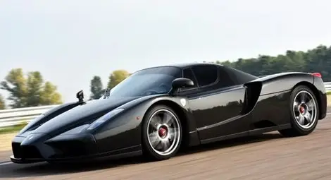 Историята на едно бандитско Ferrari Enzo