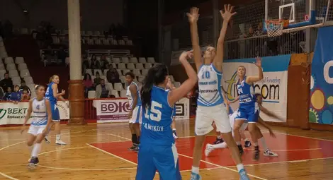 Въртележката в НБЛ смъкна &bdquo;Дунав 8806&ldquo; на 4-о място