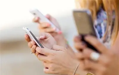 62% от хората гледат порно през смартфоните си