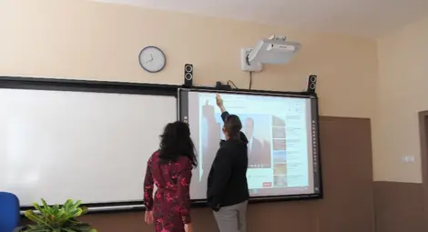 С час по история откриха преобразен от ротарианци кабинет в Електротехникума