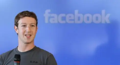 Шварценегер, Хокинг и Хъфингтън задаваха въпроси на Марк Зукърбърг