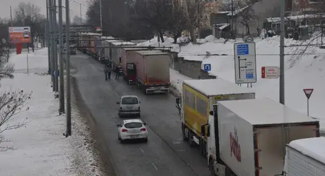 Нова организация на Дунав мост нареди камионите по &bdquo;България&ldquo;