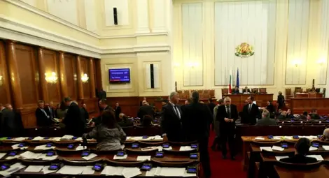 Парламентът ще заседава извънредно заради бюджета за 2015 г. 
