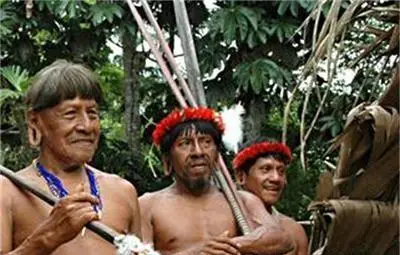 25 индианци живеят в България 25 индианци живеят в България