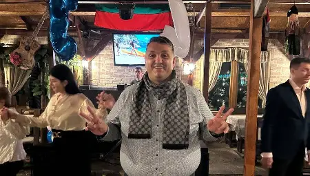 СДС Русе отбеляза 34-ия си рожден ден със специална торта /галерия/ СДС Русе отбеляза 34-ия си рожден ден със специална торта /галерия/