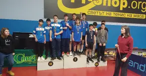 Младите математици с букет титли и медали от общинското първенство по тенис на маса
