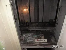 8 души пропаднаха с асансьор в бизнес център във Варна