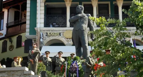 Велико Търново отдава почит на Стефан Стамболов