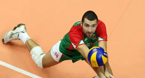 Антон Василиев ще бъде опериран за втори път Антон Василиев ще бъде опериран за втори път