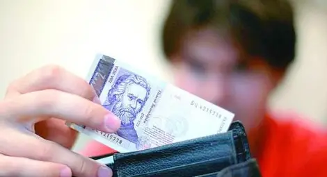 Фирма за бързи кредити жили клиенти с 500 лева