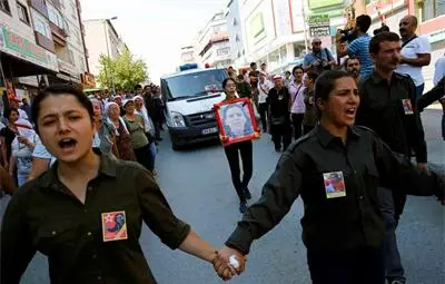 Турските молове въведоха оранжев код за опасност от терористични атаки